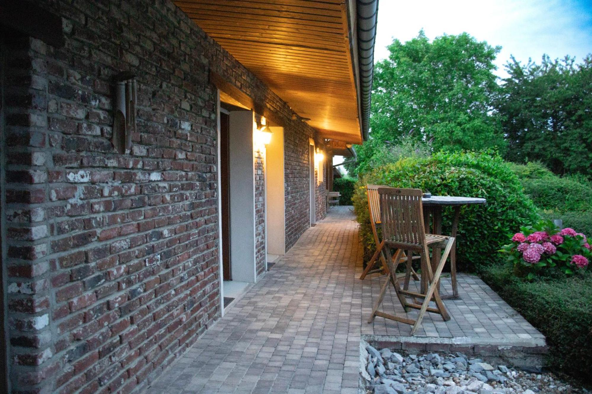 Le Clos Du Clocher Gueudecourt Exterior foto