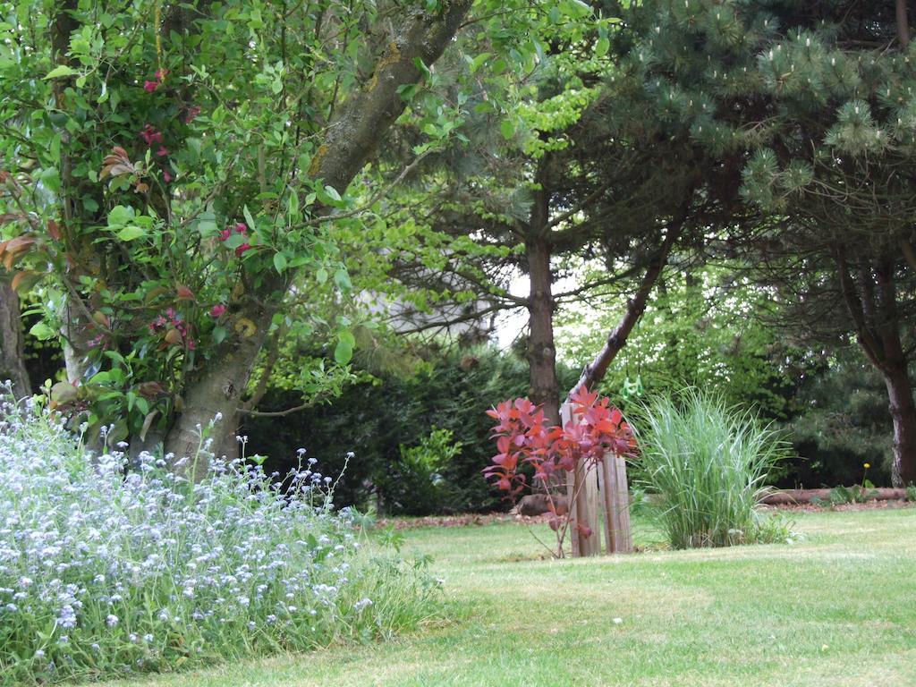 Le Clos Du Clocher Gueudecourt Exterior foto